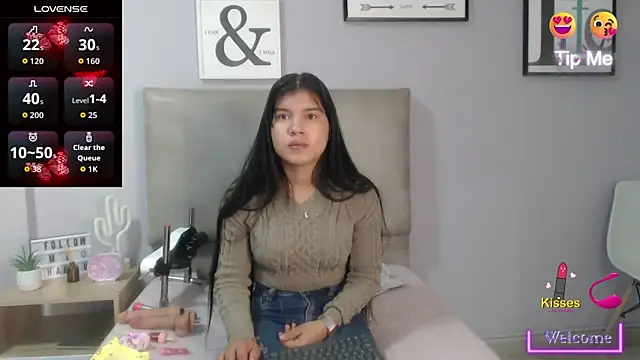 SophiaMeyerst online show from May 2026 06:15:02 PM