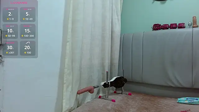 SophiaMeyerst online show from December 2025 01:05:02 PM