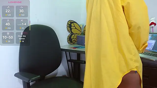 SophiaMeyerst online show from October 2025 01:43:02 PM