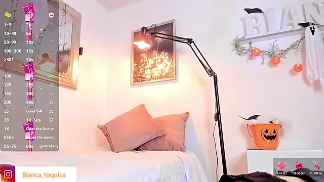 biancatokic online show from October 2025 07:10:01 PM