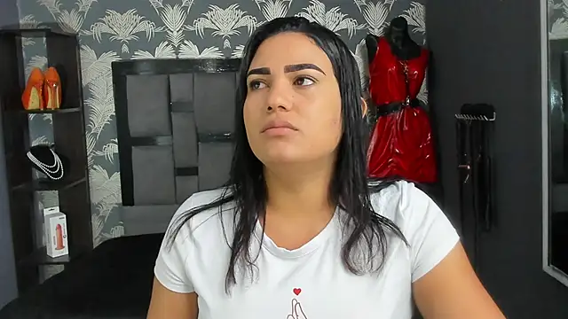 Cumming Tiffani online show from September 2025 12:34:02 PM