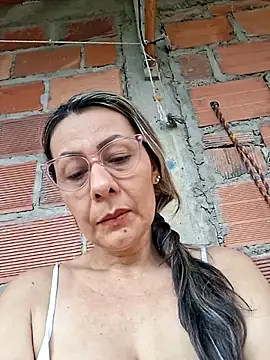 Snapshot of Mia-funny20 chatting on June 2026 08:57:02 PM Mia-funny20 online show from June 2026 08:57:02 PM