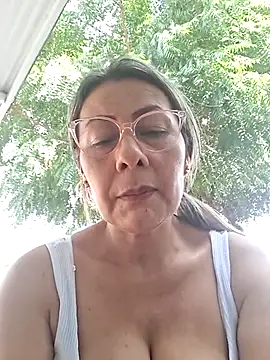 Mia-funny20 online show from December 2025 08:19:01 PM