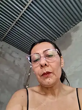 Mia-funny20 online show from April 2026 08:42:02 PM