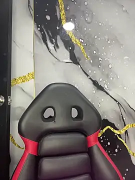 emma  cute   online show from November 2025 11:27:02 AM