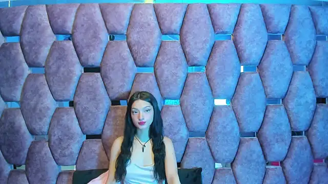 Snapshot of Aurora_18 chatting on October 2025 02:09:02 PM Aurora 18 online show from October 2025 02:09:02 PM