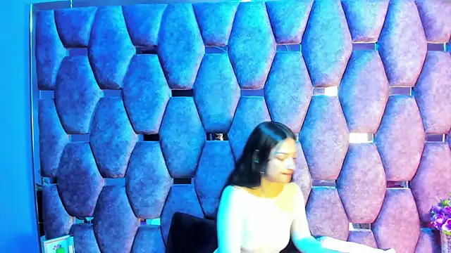 Snapshot of Aurora_18 chatting on October 2025 02:18:02 PM Aurora 18 online show from October 2025 02:18:02 PM