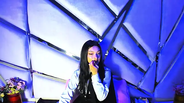 Snapshot of Aurora_18 chatting on October 2025 02:36:02 PM Aurora 18 online show from October 2025 02:36:02 PM