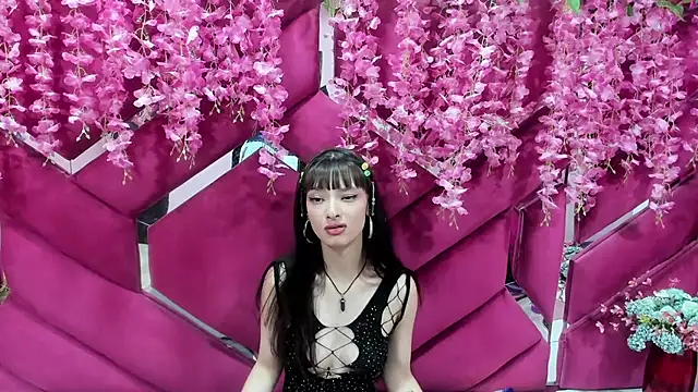 Snapshot of Aurora_18 chatting on February 2025 12:06:01 AM Aurora 18 online show from February 2025 12:06:01 AM