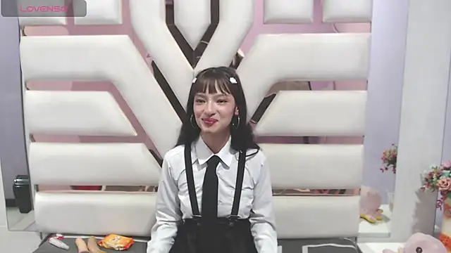 Snapshot of Aurora_18 chatting on February 2025 09:31:02 PM Aurora 18 online show from February 2025 09:31:02 PM