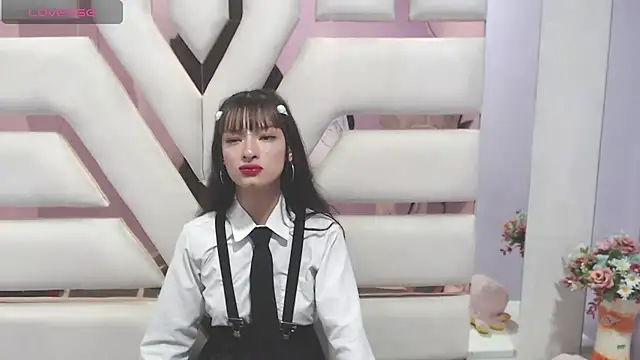 Snapshot of Aurora_18 chatting on February 2025 12:46:02 AM Aurora 18 online show from February 2025 12:46:02 AM