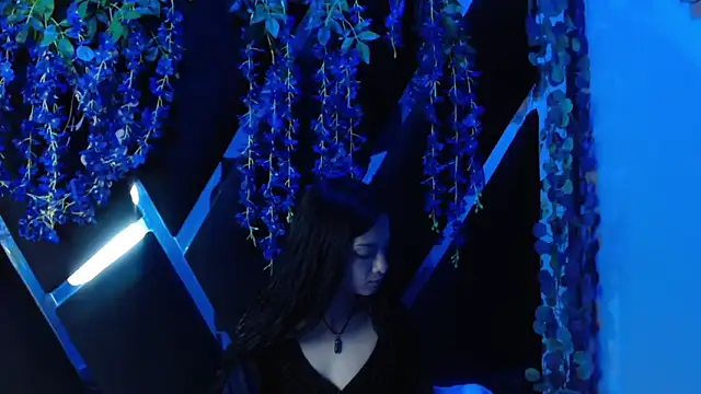 Snapshot of Aurora_18 chatting on September 2025 02:20:01 PM Aurora 18 online show from September 2025 02:20:01 PM