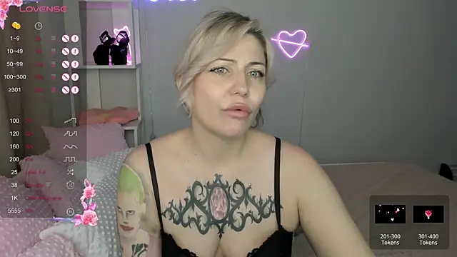 Snapshot of fucking_punishment chatting on October 2025 02:43:01 AM fucking punishment online show from October 2025 02:43:01 AM