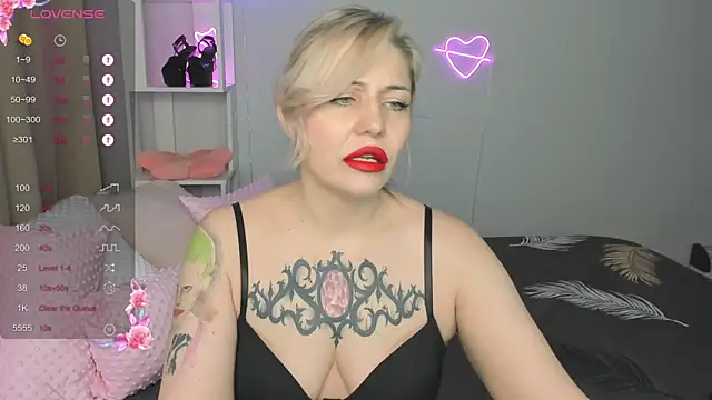 Snapshot of fucking_punishment chatting on October 2025 02:16:01 PM fucking punishment online show from October 2025 02:16:01 PM