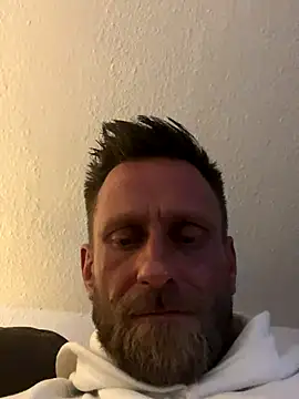 Bro4bro0040 online show from November 2025 01:43:01 AM