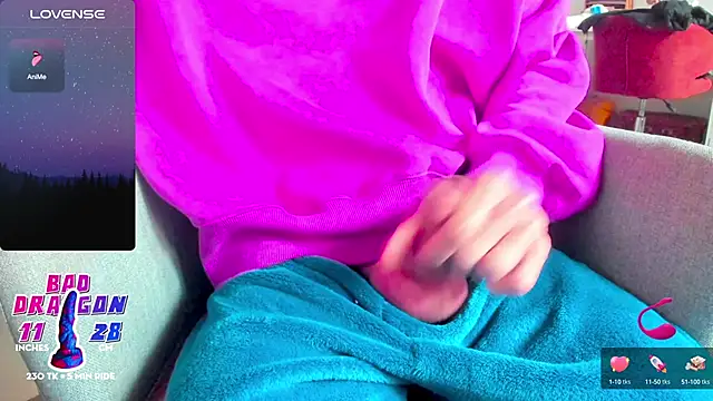 sexy in the dark online show from March 2025 12:28:01 PM