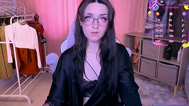 Molly Sunshine online show from September 2025 08:43:02 AM