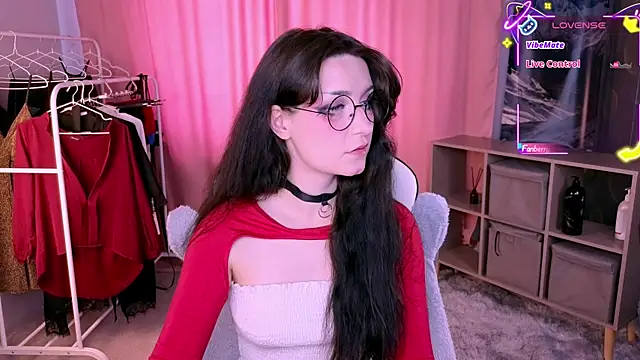 Molly Sunshine online show from October 2025 11:01:01 AM