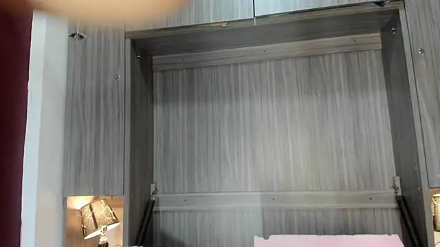 valerymeyerr online show from April 2026 12:10:02 PM