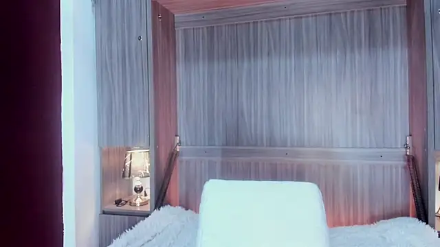 valerymeyerr online show from April 2026 12:06:02 PM