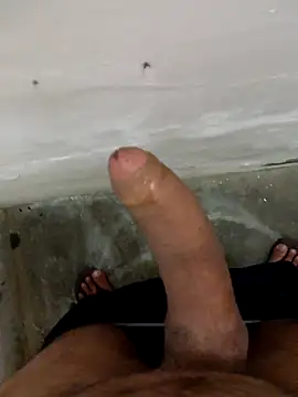 Snapshot of Sweety_2144 chatting on March 2025 12:47:01 PM Sweety 2144 online show from March 2025 12:47:01 PM