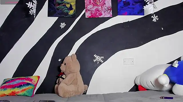 Lilith Zen online show from December 2025 08:00:01 PM