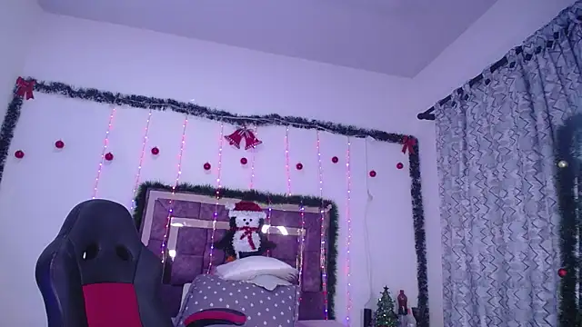 alejandrafitt online show from December 2025 04:06:01 AM