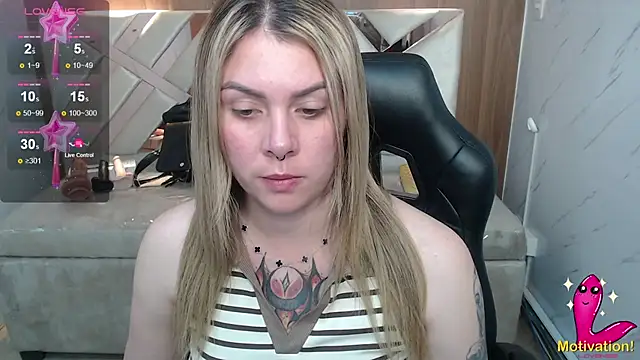 Snapshot of Paula_b_ chatting on July 2026 12:53:02 PM Paula b online show from July 2026 12:53:02 PM