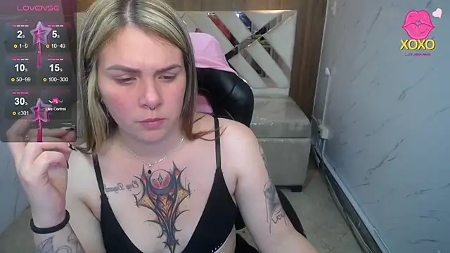 Paula b  online show from April 2026 12:44:01 PM