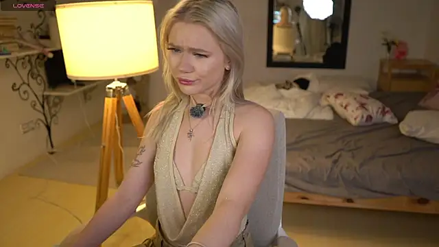 LexieLoree online show from November 2025 04:05:02 AM