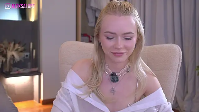 LexieLoree online show from April 2026 02:36:02 AM