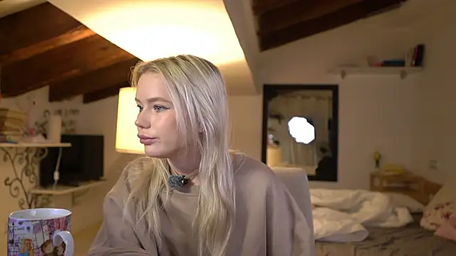 LexieLoree online show from November 2025 04:05:02 AM