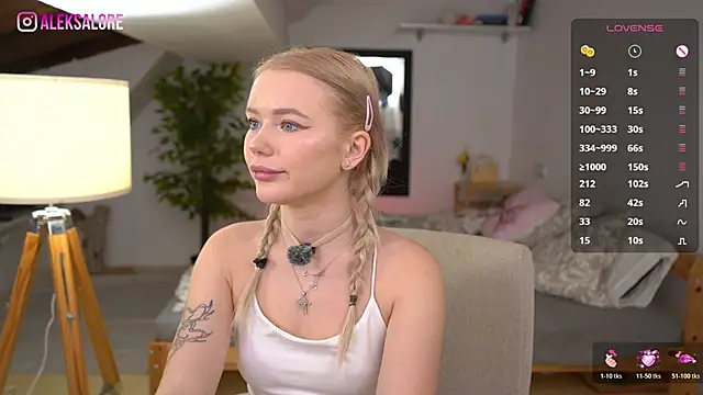 LexieLoree online show from December 2025 04:14:01 AM