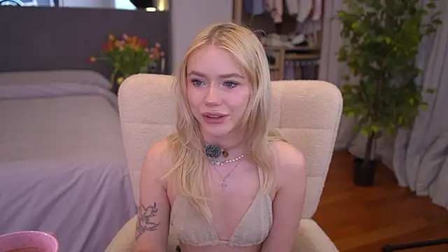 LexieLoree online show from March 2026 03:11:02 AM