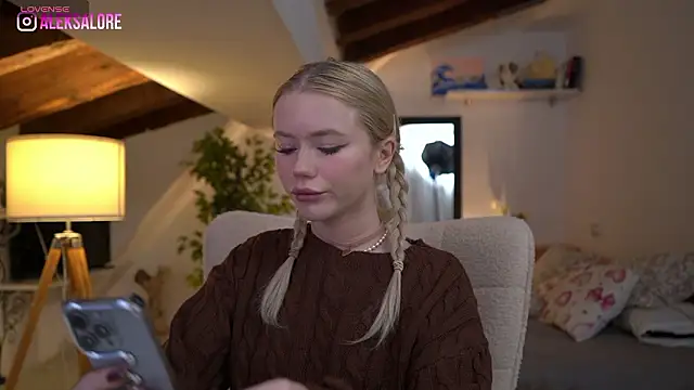 LexieLoree online show from January 2026 04:05:02 AM