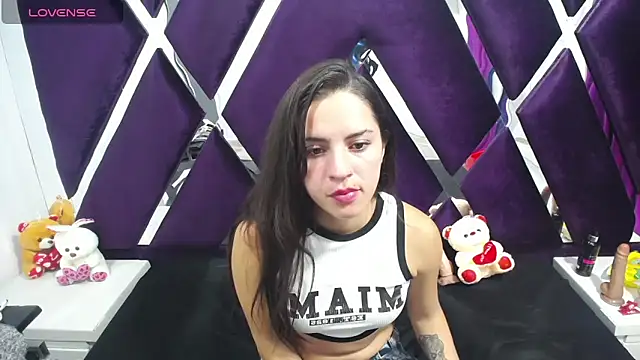 CooperEmma  online show from April 2026 03:00:02 AM