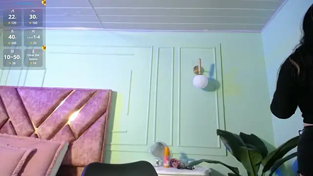 Layna cold online show from November 2025 12:27:02 PM