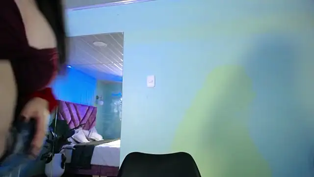 Layna cold online show from October 2025 12:50:02 PM