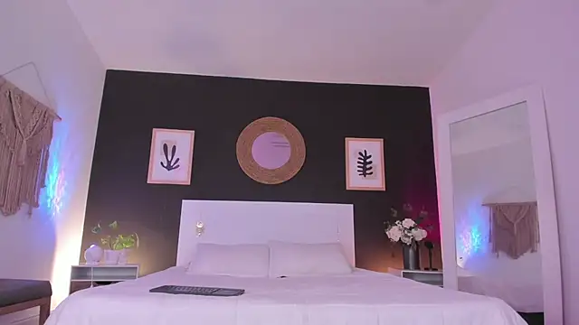 VioletPaket online show from July 2026 01:11:01 PM