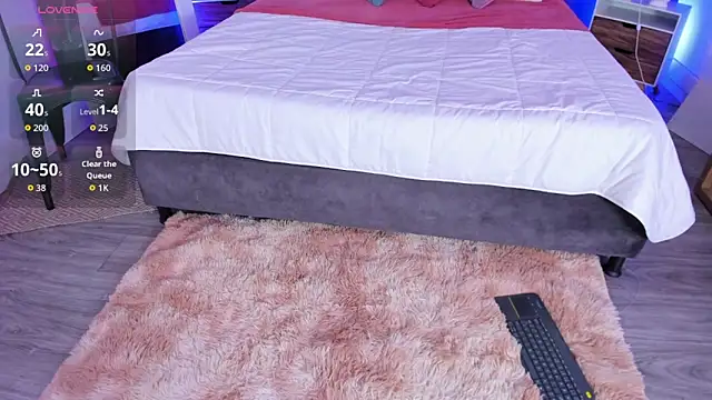 VioletPaket online show from April 2026 12:42:01 PM