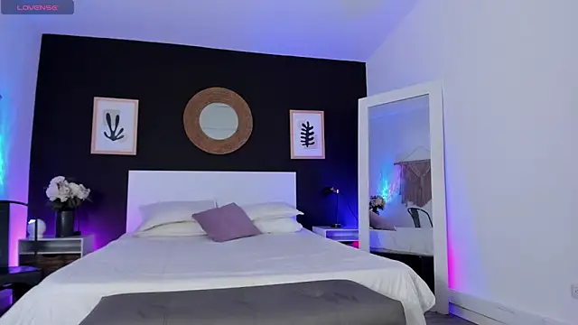 VioletPaket online show from February 2026 12:51:02 PM