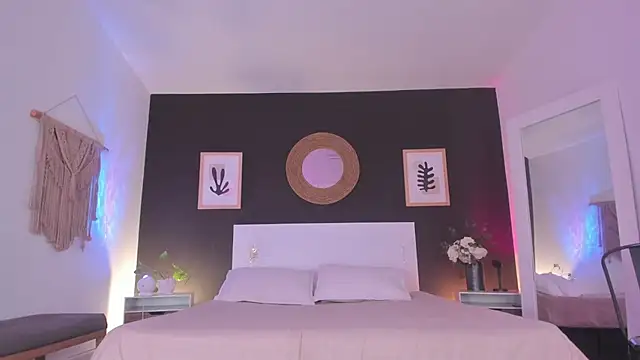 VioletPaket online show from July 2026 01:21:02 PM