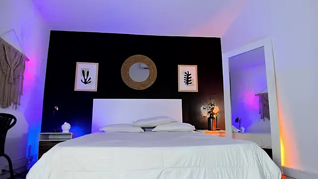 Snapshot of VioletPaket chatting on November 2025 12:05:02 PM VioletPaket online show from November 2025 12:05:02 PM