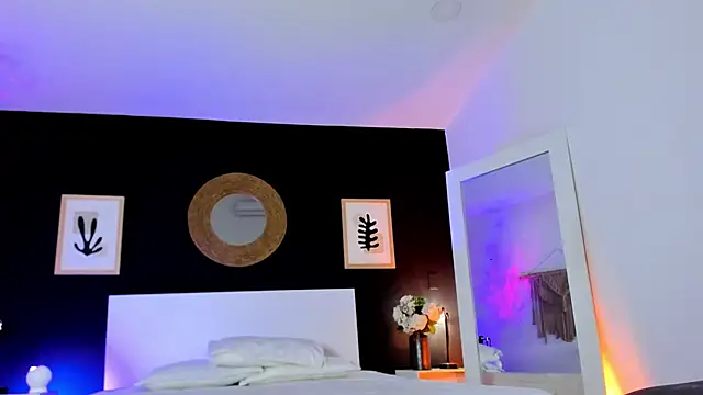 Snapshot of VioletPaket chatting on December 2025 12:26:01 PM VioletPaket online show from December 2025 12:26:01 PM