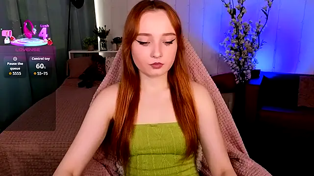 Emma Chery online show from October 2025 05:45:01 AM