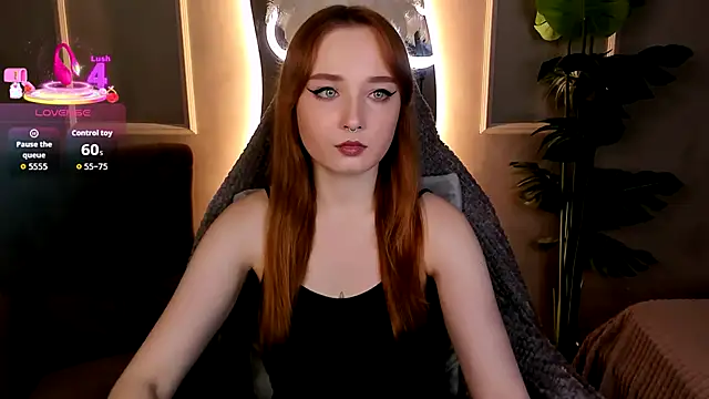 Emma Chery online show from October 2025 05:41:01 AM