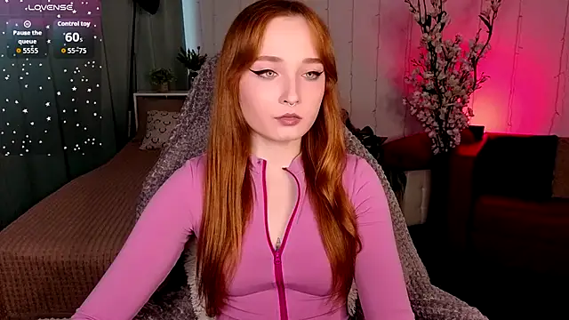 Emma Chery online show from September 2025 01:38:02 PM