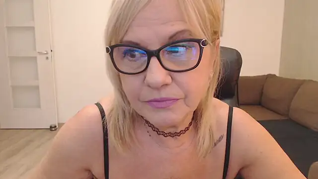 Snapshot of amberdoll4u chatting on January 2025 06:24:01 AM amberdoll4u online show from January 2025 06:24:01 AM