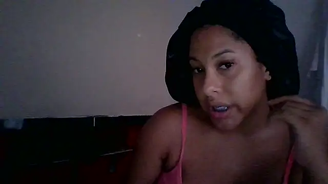 Snapshot of Kitra_New chatting on November 2025 08:34:01 PM Kitra New online show from November 2025 08:34:01 PM