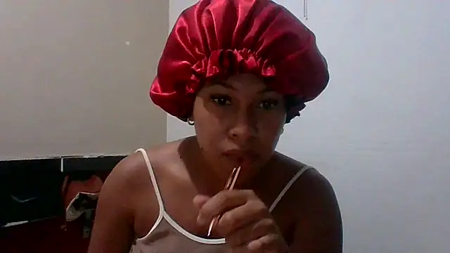 Snapshot of Kitra_New chatting on November 2025 05:57:02 AM Kitra New online show from November 2025 05:57:02 AM